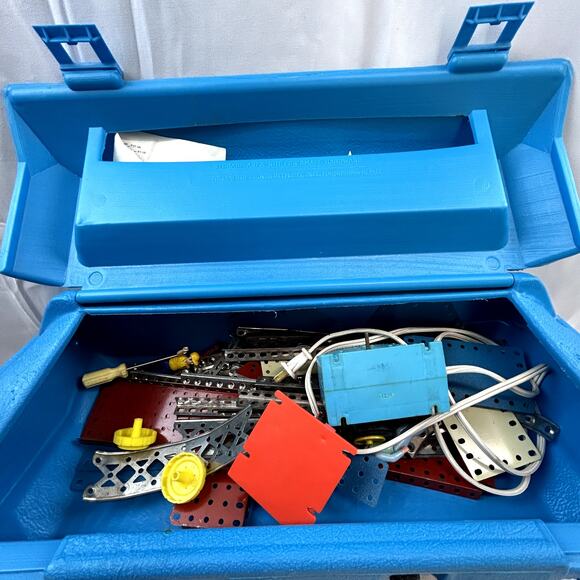Vintage Gabriel Erector Set 1970's with case, motor, lots of parts  8 lbs - Picture 1 of 9